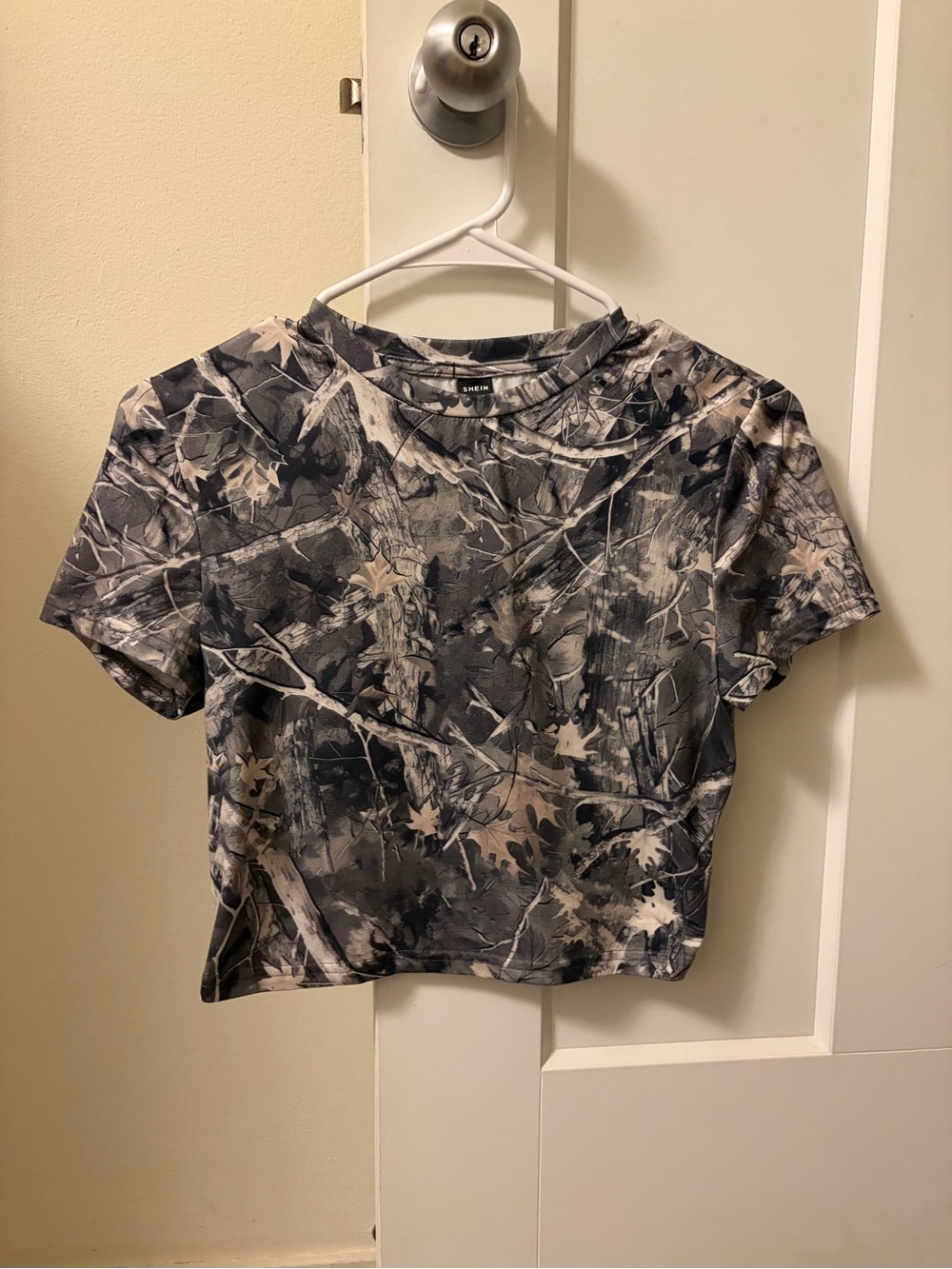 SHEIN Black, Gray & Cream Camo-Print Crop Top